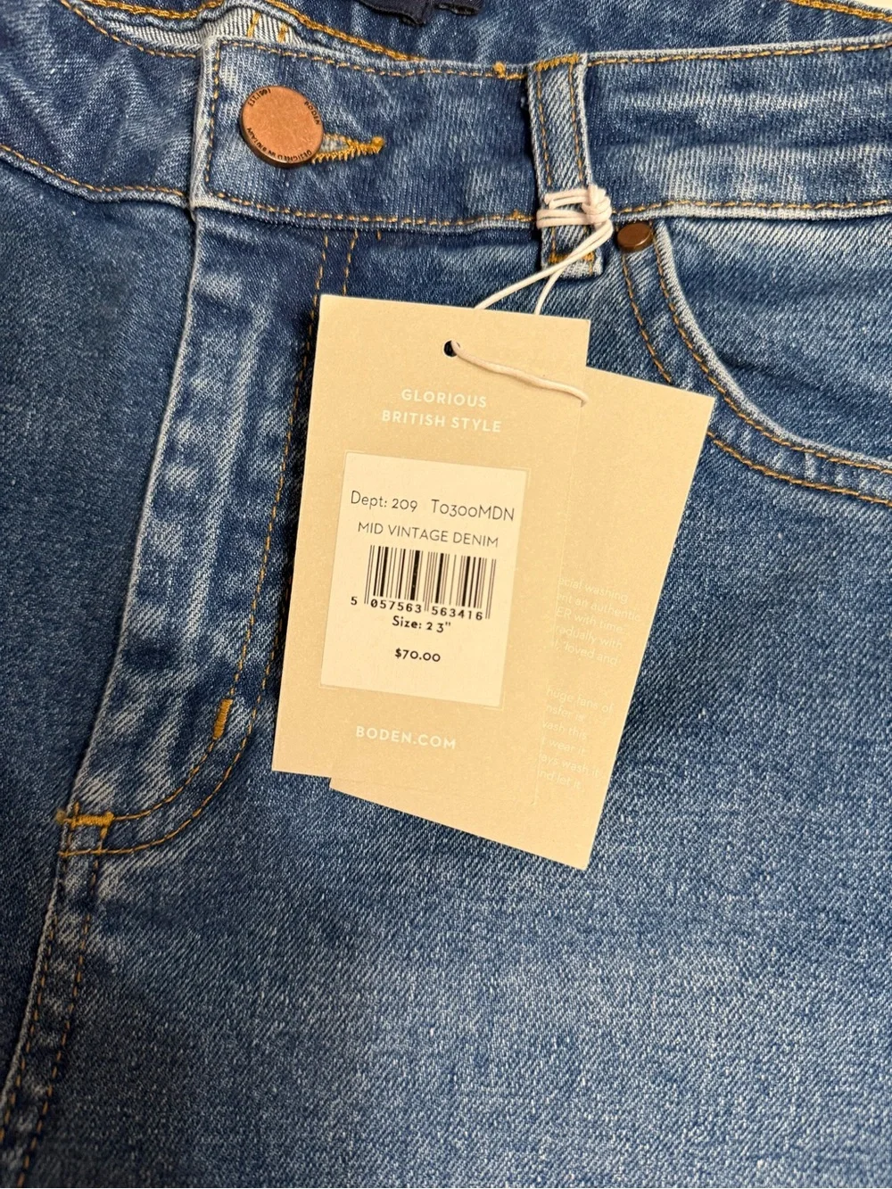 NWT Boden Mid Vintage Denim High-Rise Cutoff Shorts Size 2